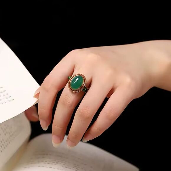 Enamel Ring with Green Stone in Oriental Style - Picture 4 of 10